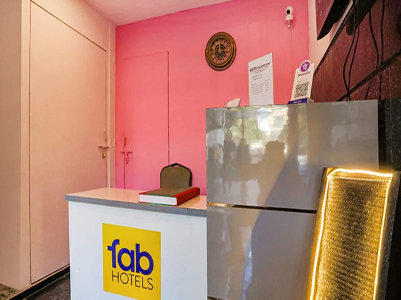 Fabhotel F9 Noida Sector 27 image