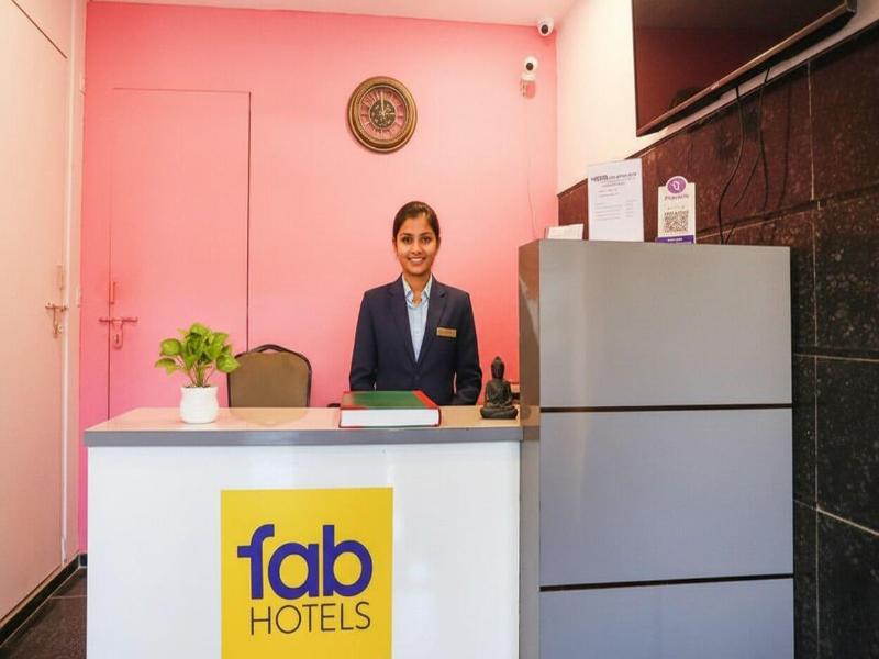 Fabhotel F9 Noida Sector 27 image