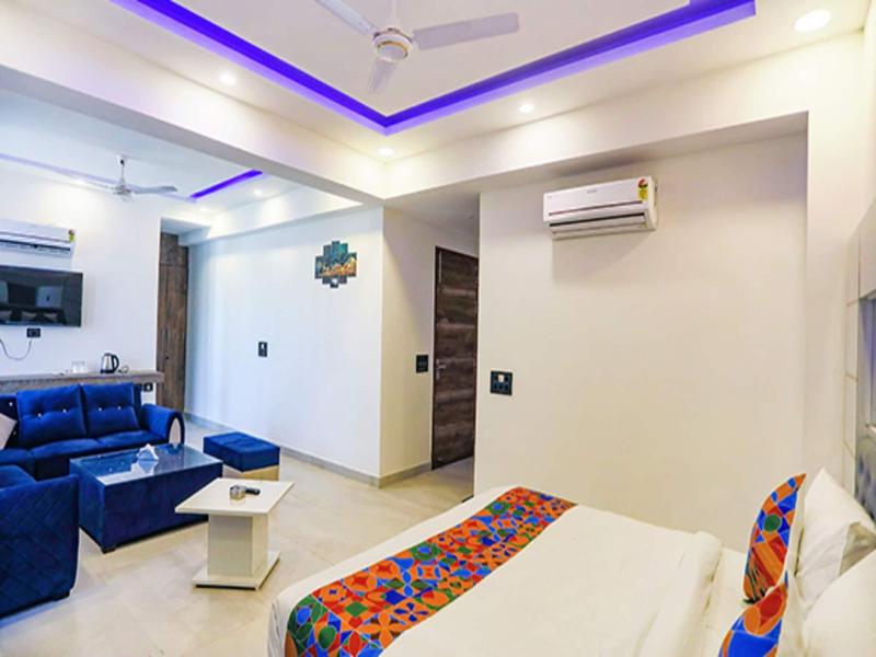 Fabhotel F9 Noida Sector 27 image