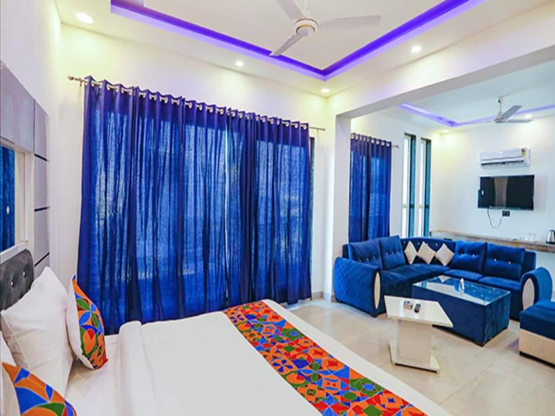 Fabhotel F9 Noida Sector 27 image