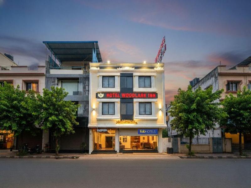 Fabhotel Woodlark Inn — general view