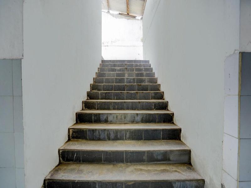 Hotel O Homestay Kedamean image