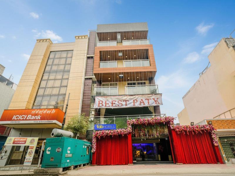 Fabhotel Prime Blest Park image