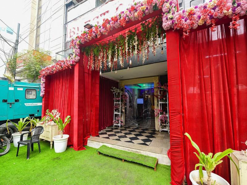 Fabhotel Prime Blest Park image