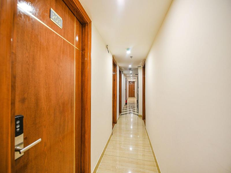 Fabhotel Prime Blest Park image