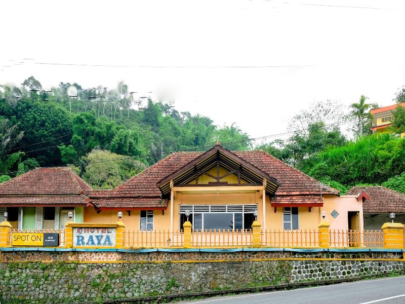 Oyo Life 2638 Hotel Raya