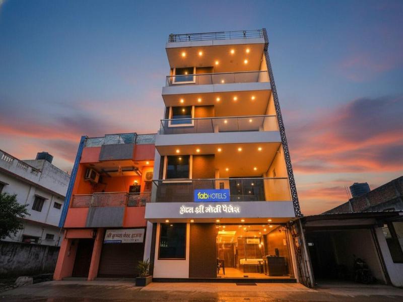 Fabhotel Shree Moti Palace — exterior view