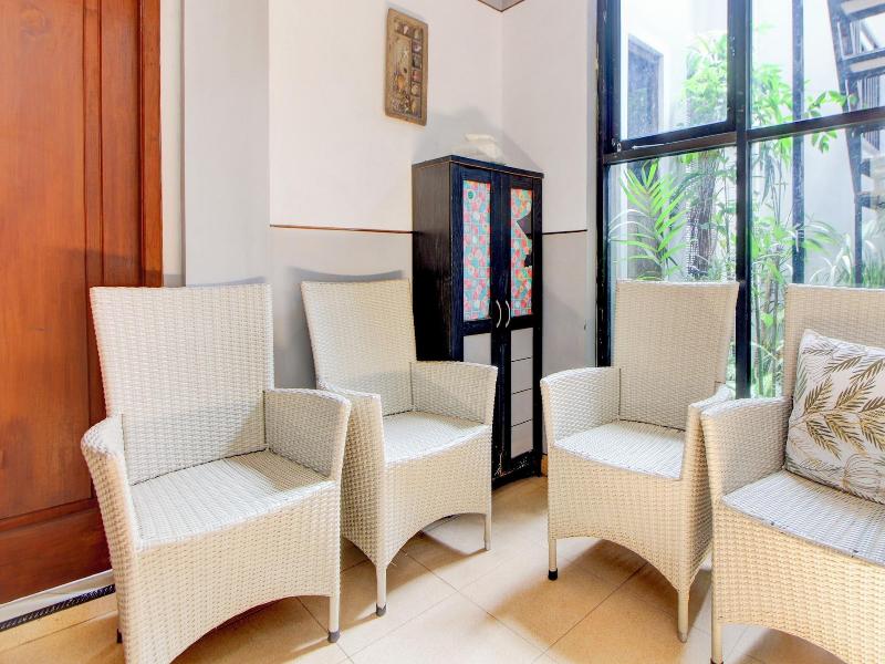 Capital O 94314 Sunny Co Living image