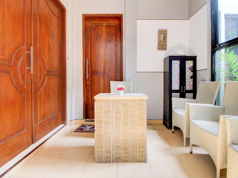 Capital O 94314 Sunny Co Living image