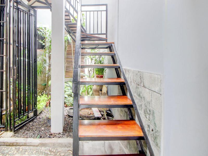 Capital O 94314 Sunny Co Living image