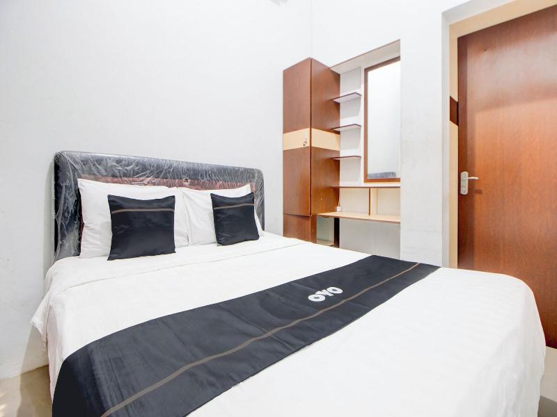 Capital O 94314 Sunny Co Living image