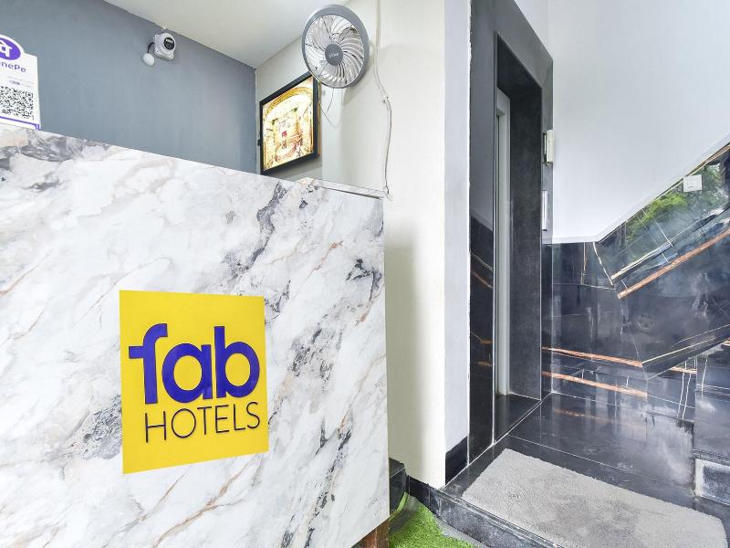 Fabhotel Utsah — view