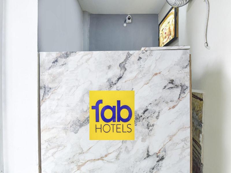 Fabhotel Utsah — view