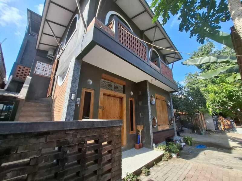 Capital O 94274 Homestay Balimoelih image