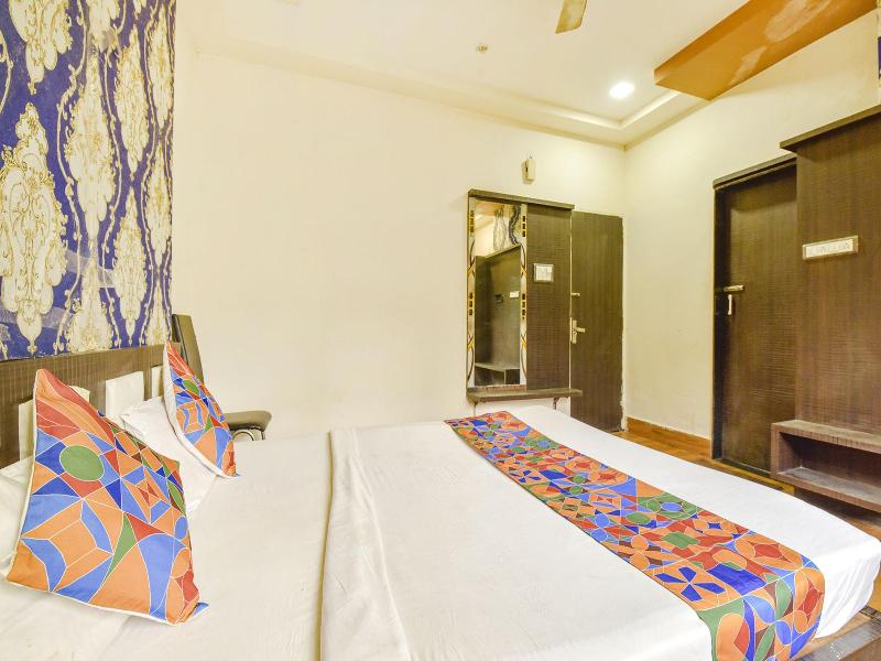 Fabhotel Shri Shyam Palace — view