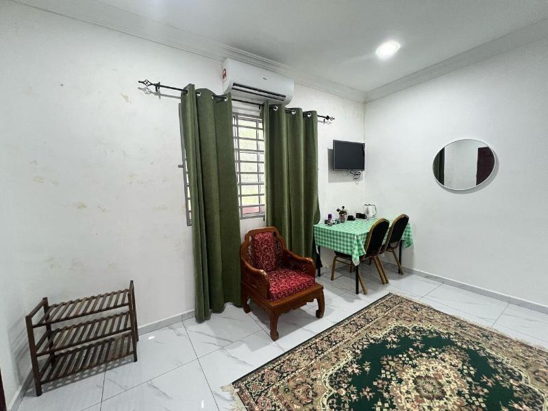 Capital O 91117 Noor Room Stay image