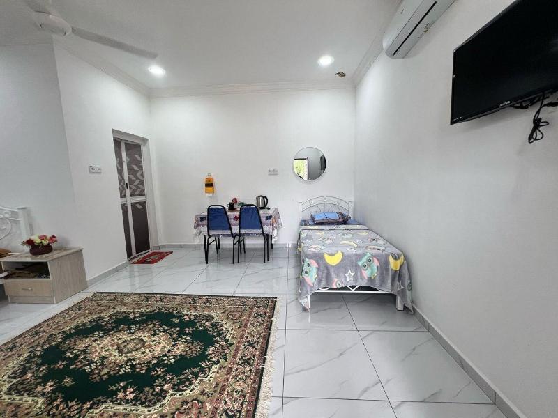 Capital O 91117 Noor Room Stay image