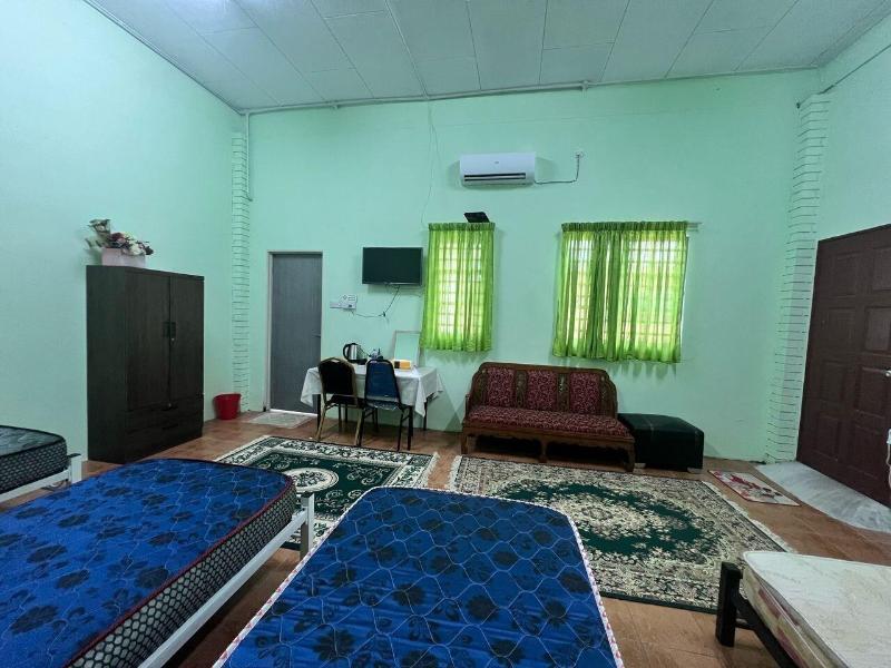 Capital O 91117 Noor Room Stay image