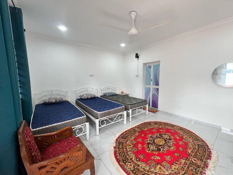 Capital O 91117 Noor Room Stay image