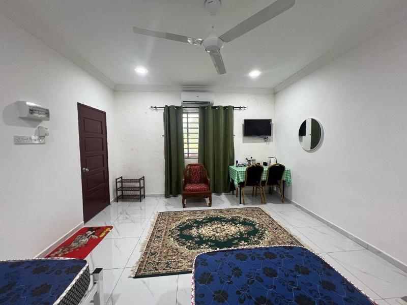 Capital O 91117 Noor Room Stay image