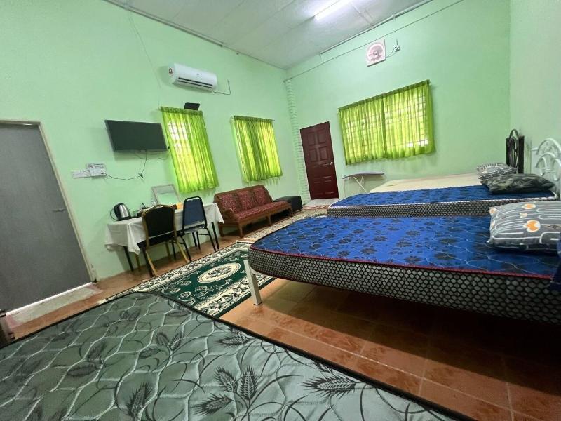 Capital O 91117 Noor Room Stay image