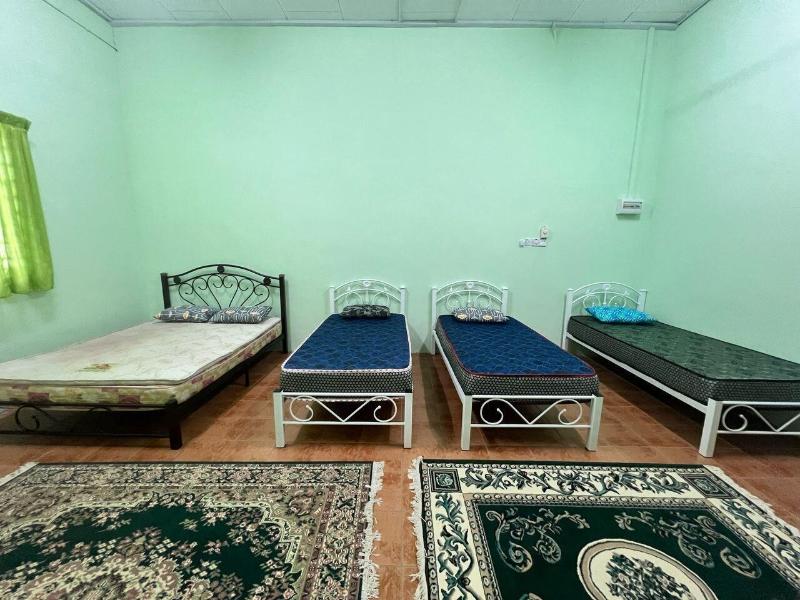 Capital O 91117 Noor Room Stay image