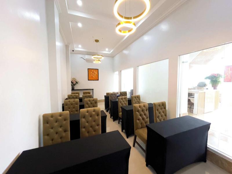 B Hotels Angeles City image
