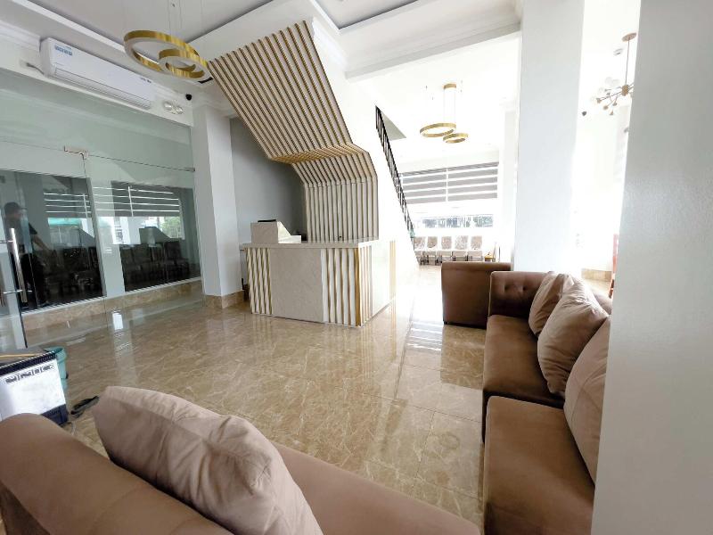 B Hotels Angeles City image