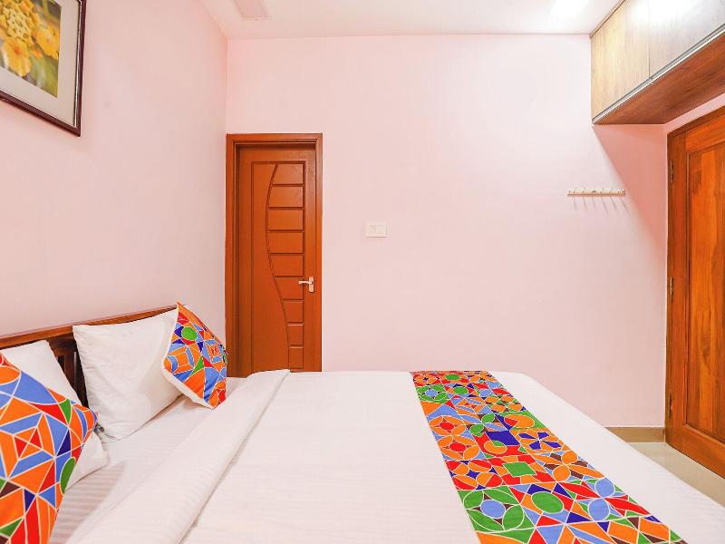 Fabhotel Hathvik Park image