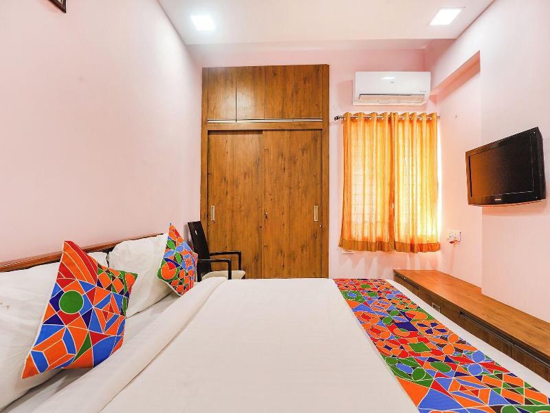 Fabhotel Hathvik Park image