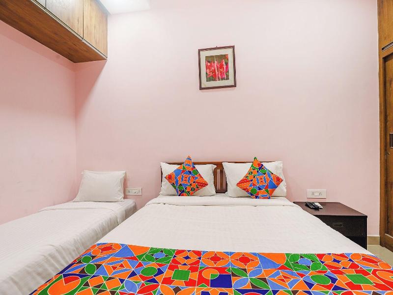 Fabhotel Hathvik Park image
