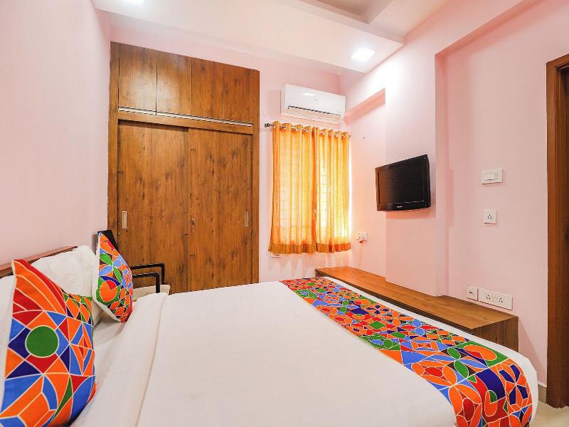 Fabhotel Hathvik Park image