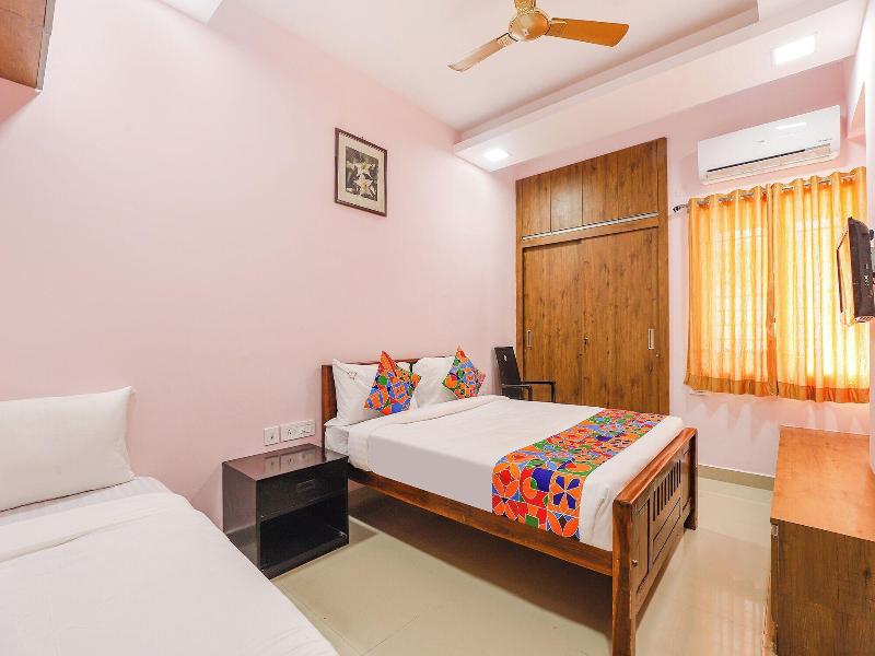 Fabhotel Hathvik Park image