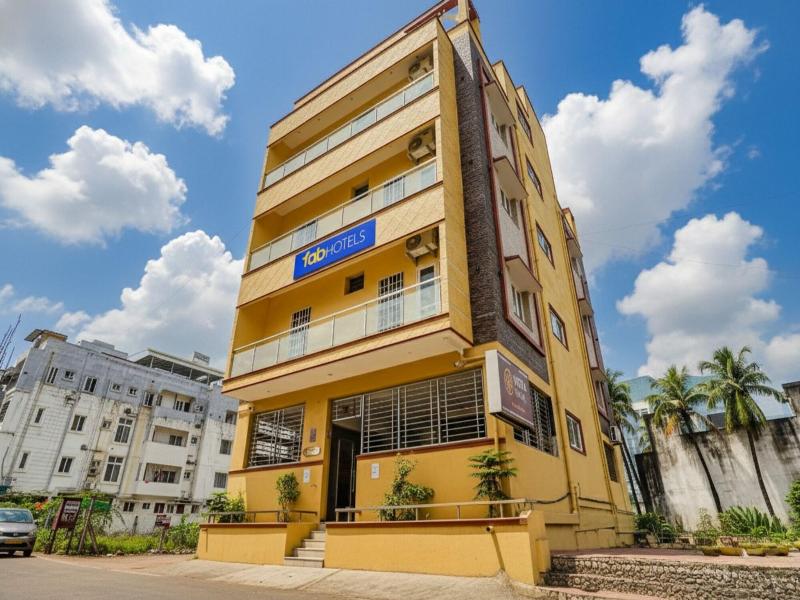 Fabhotel Vista Park image