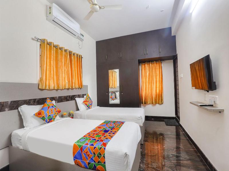 Fabhotel Vista Park image