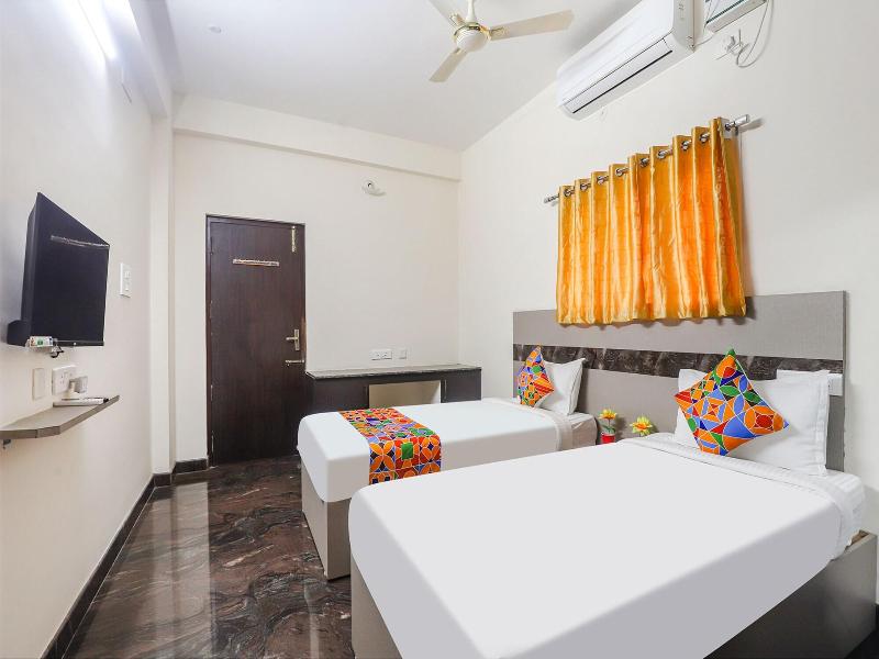 Fabhotel Vista Park image
