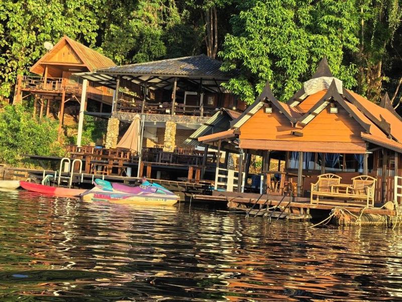 Kawarin Saiyai Cottage And Lake image