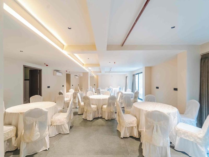 Vilmaris Luxury Hotel In Calangute image