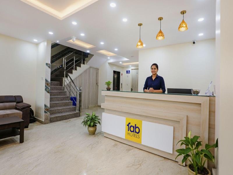 Fabhotel Taugan Inn image
