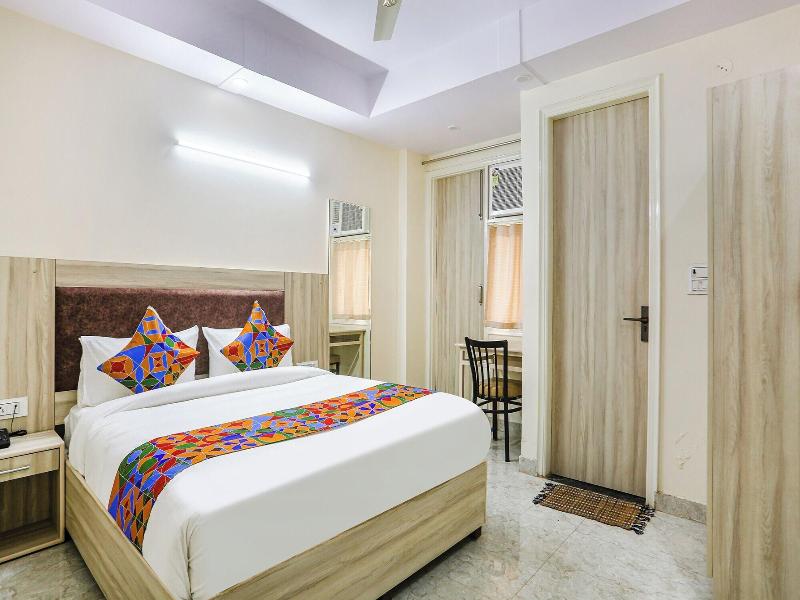 Fabhotel Taugan Inn image