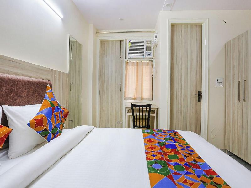 Fabhotel Taugan Inn image