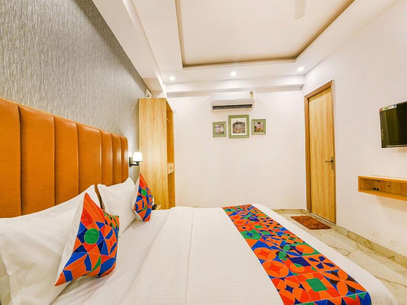 Fabhotel Tree House image