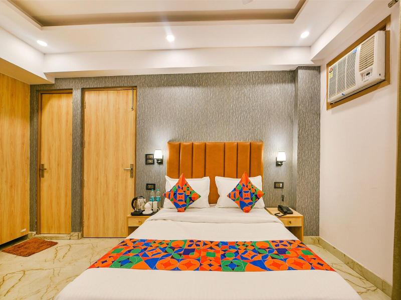 Fabhotel Tree House image