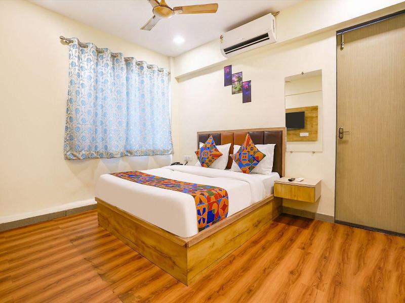 Fabhotel 24*7 Residency image