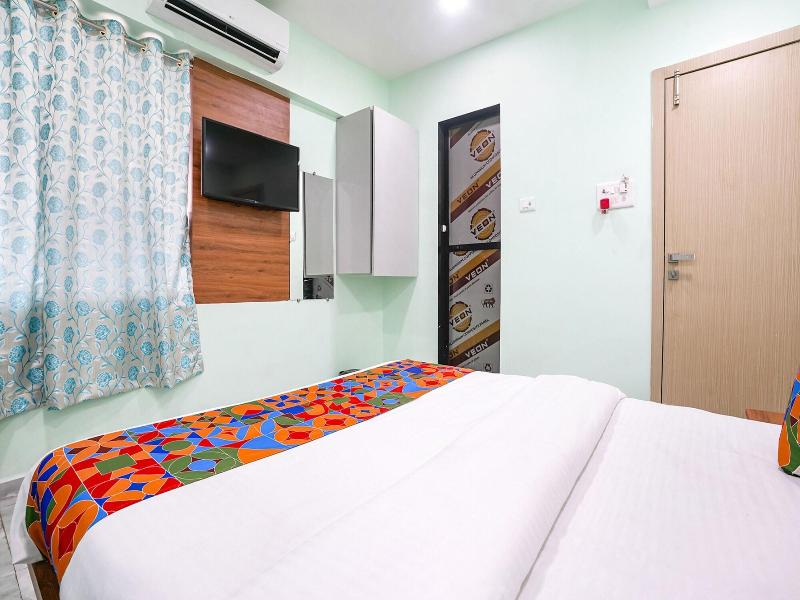 Fabhotel 24*7 Residency image