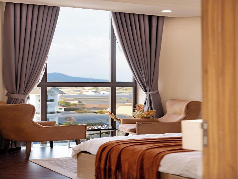 Adalia Villa & Hotel Da Lat image
