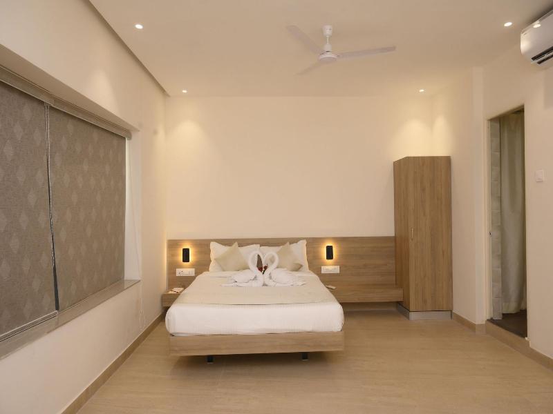 Zip By Spree Hotels Neelam Nakshatra 5