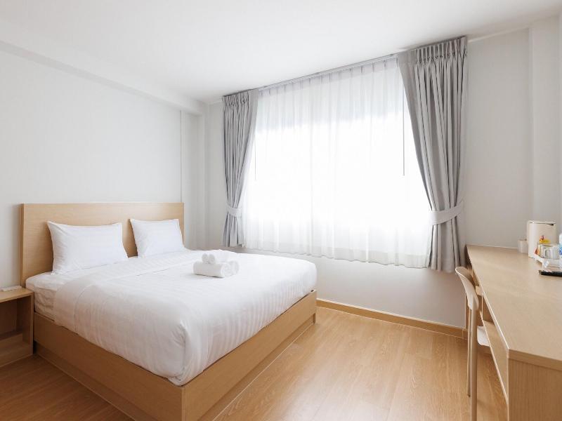 Takka Hotel - Bearing image