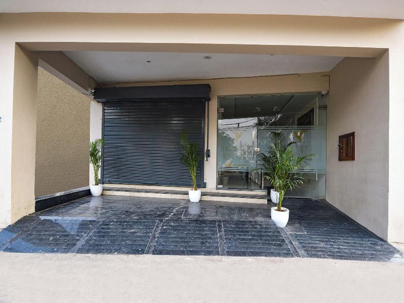 Fabhotel Regal image
