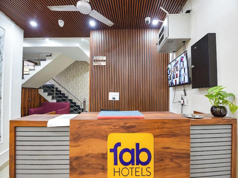 Fabhotel Regal image